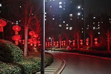 梦见夜晚的高楼灯火通明